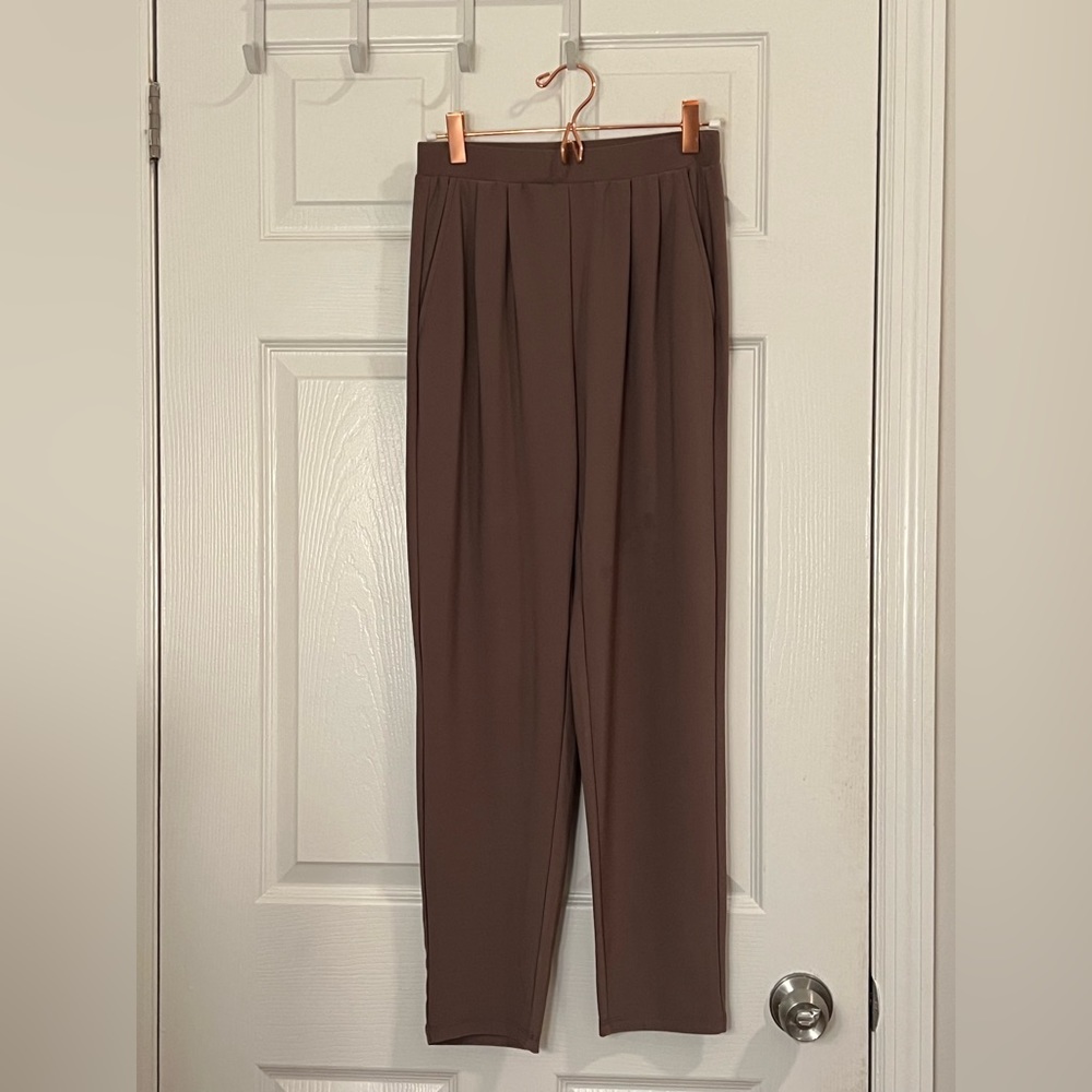 Leith straight leg trouser pants in brown, XS